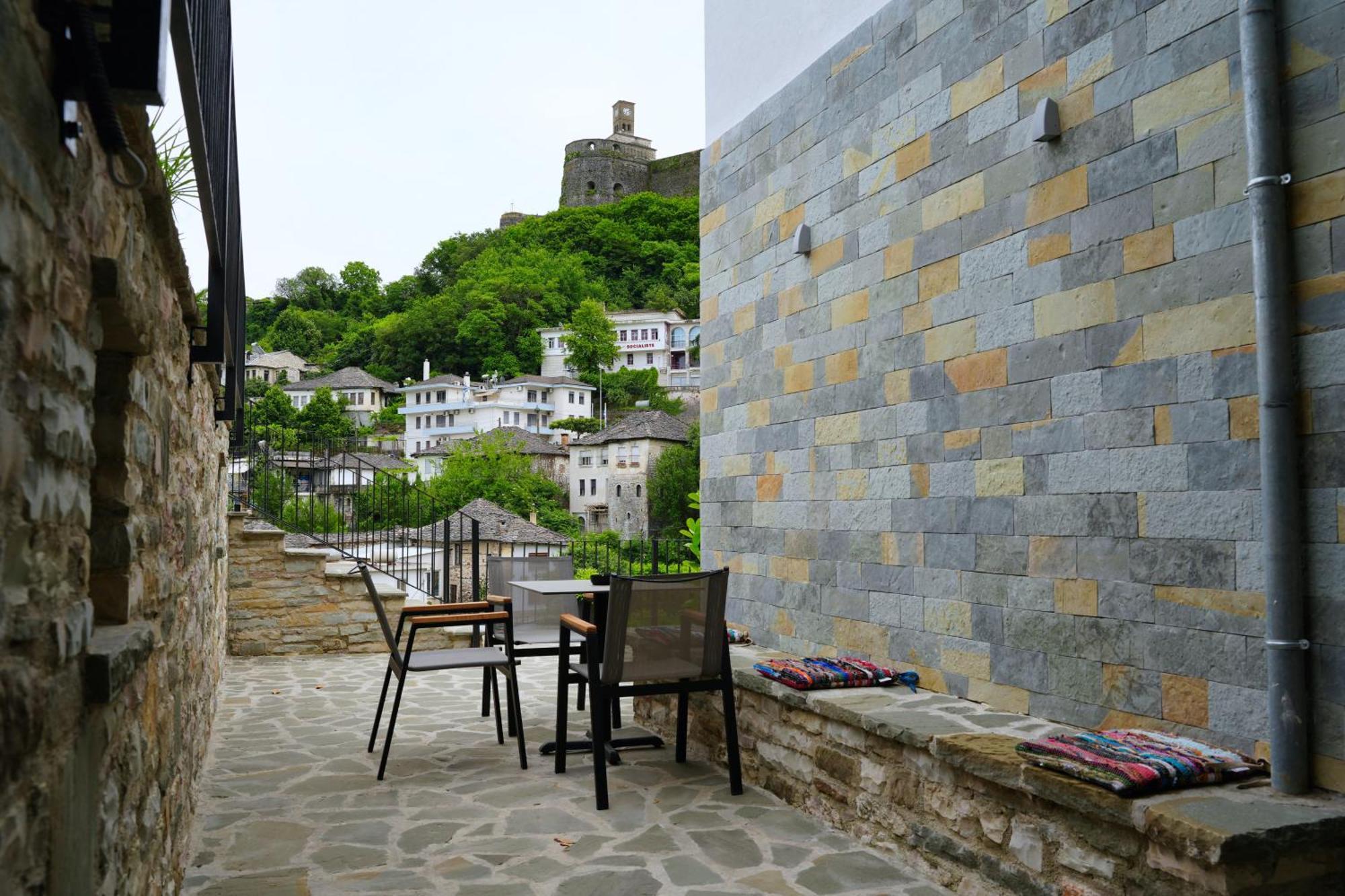 Castlefront Villa Gjirokastër Buitenkant foto