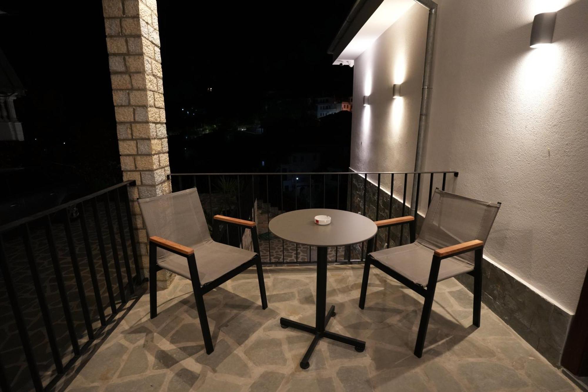 Castlefront Villa Gjirokastër Buitenkant foto