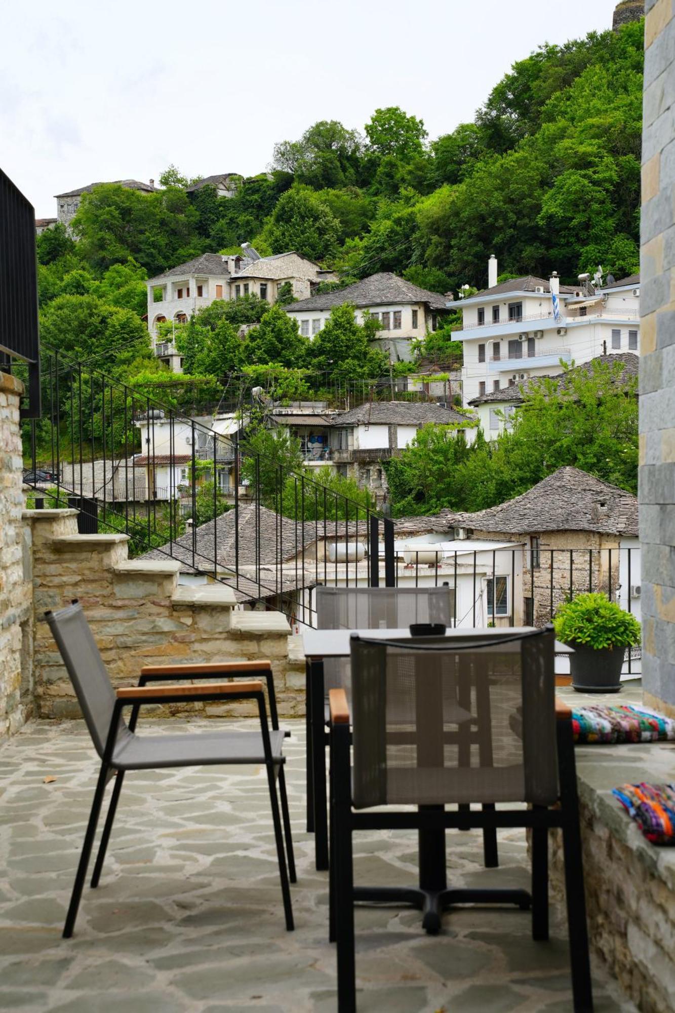 Castlefront Villa Gjirokastër Buitenkant foto